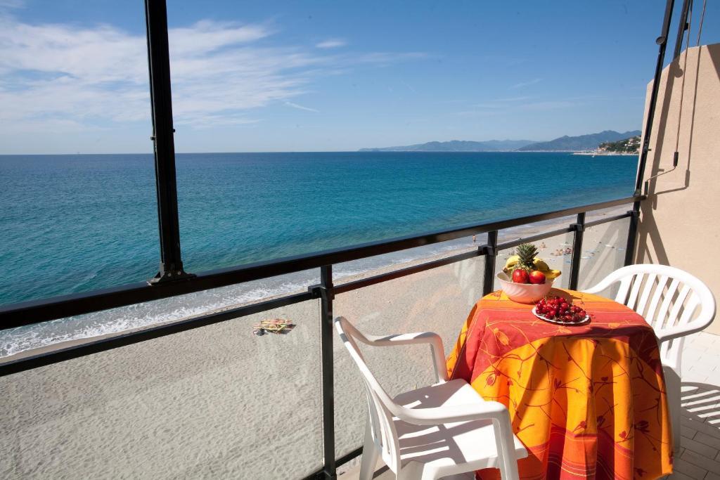Residence Le Dune Club Varigotti Zimmer foto